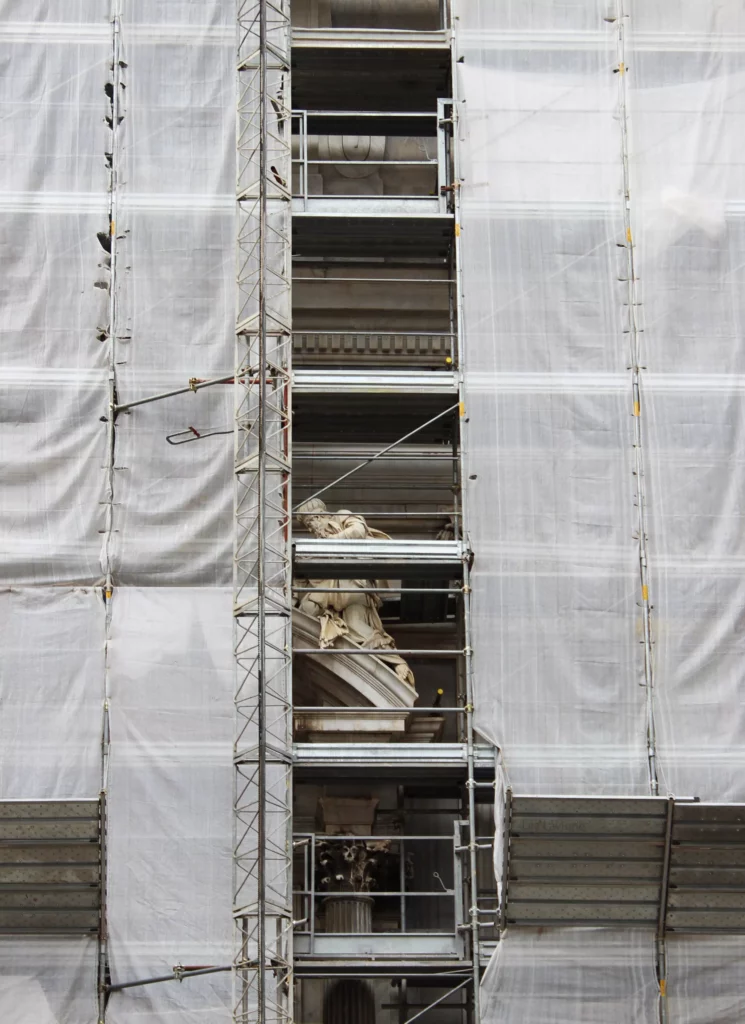 photographies d'Italie rénovation église bâtiment sculpture Naples