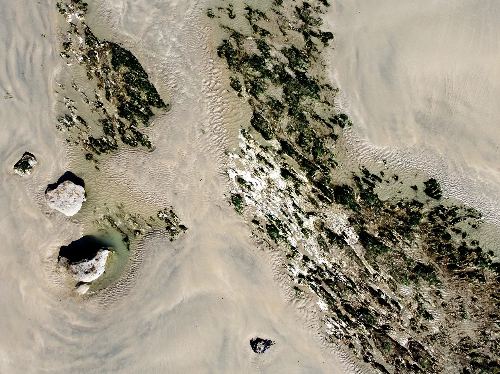 photographie plage normandie abstrait minéral roche sable