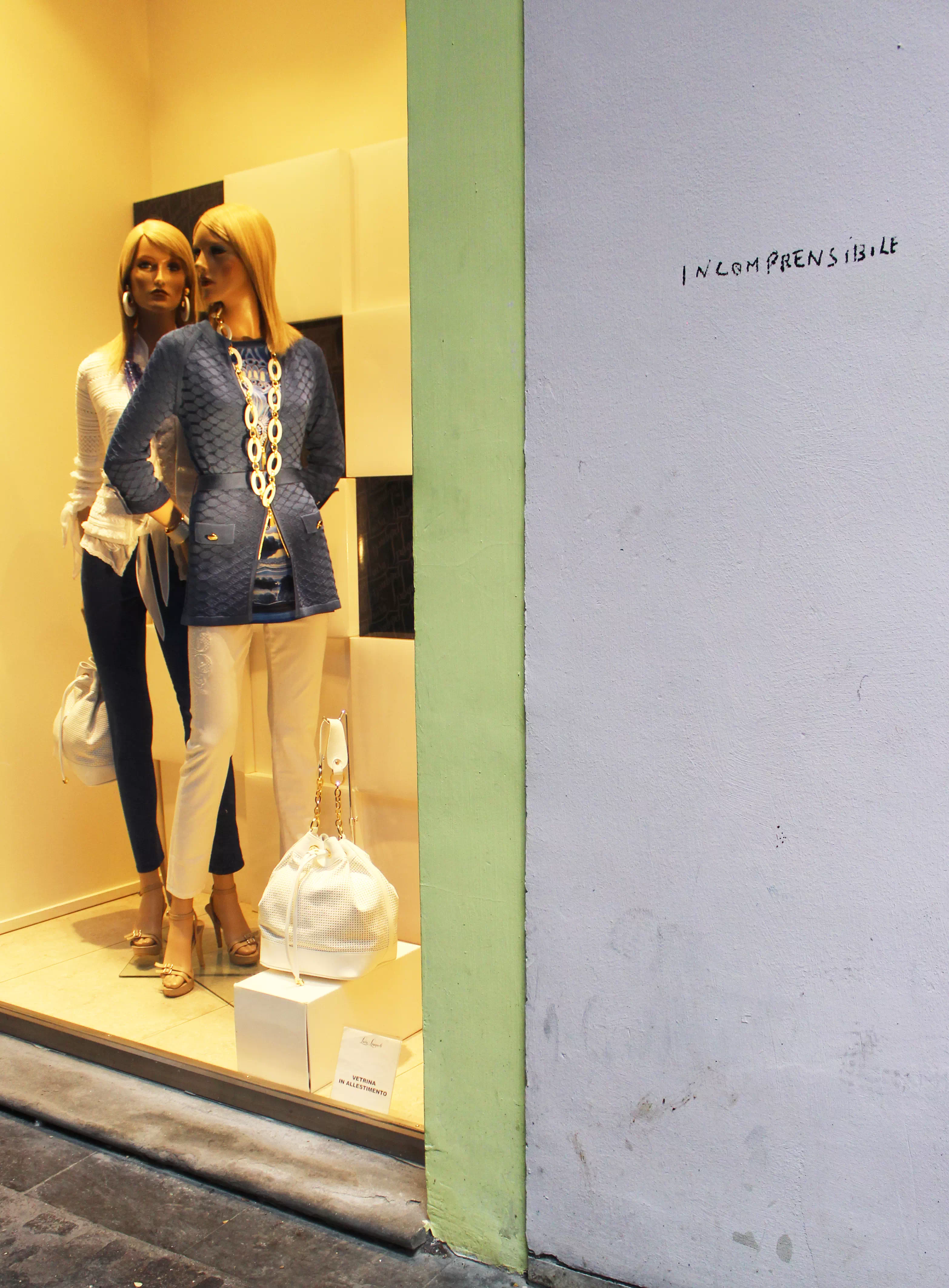 photographies d'Italie mannequins vitrine magasin naples